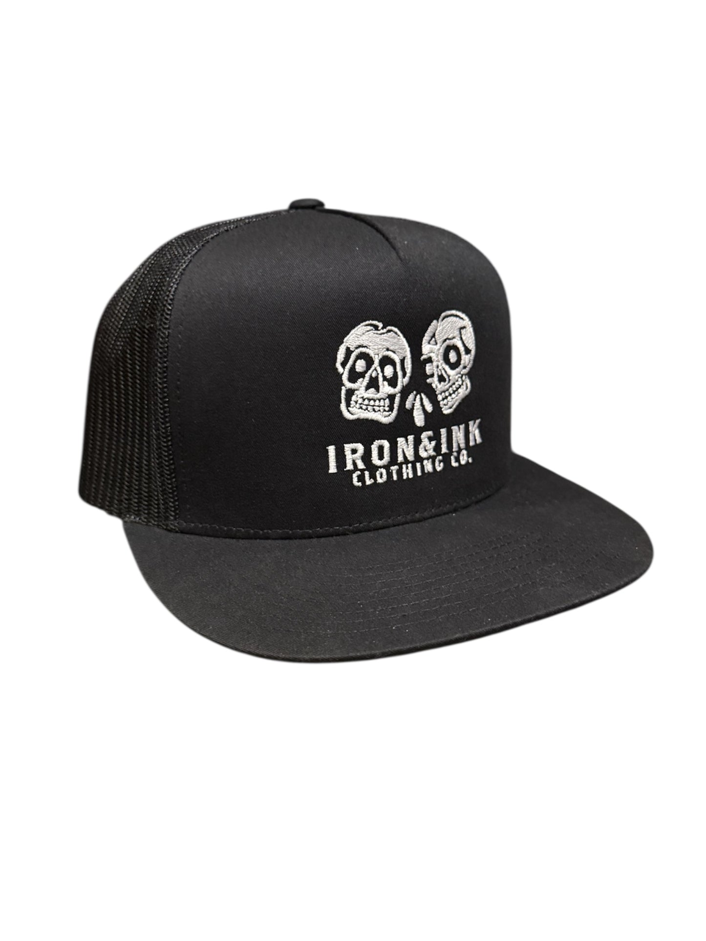 New "skulls" flat bill SnapBack trucker hat-Black