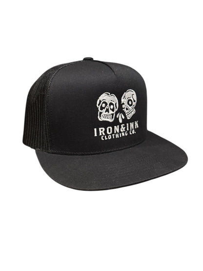 New "skulls" flat bill SnapBack trucker hat-Black