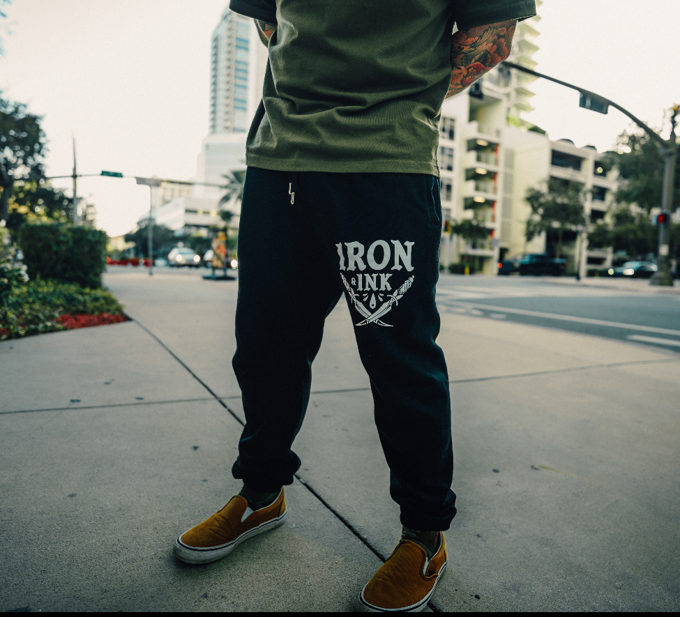 New "crossblade " sweatpants- Black