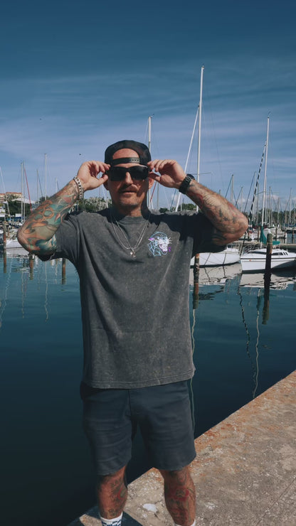 "New" panther chains shirt- oversized Tee in acid wash grey